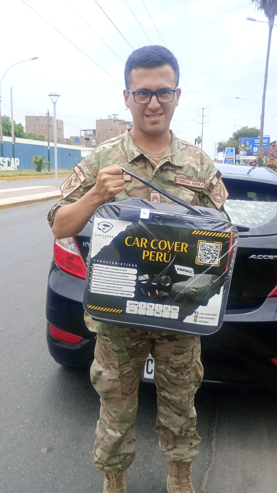 Cliente 5 de Car Cover Perú con su cobertor